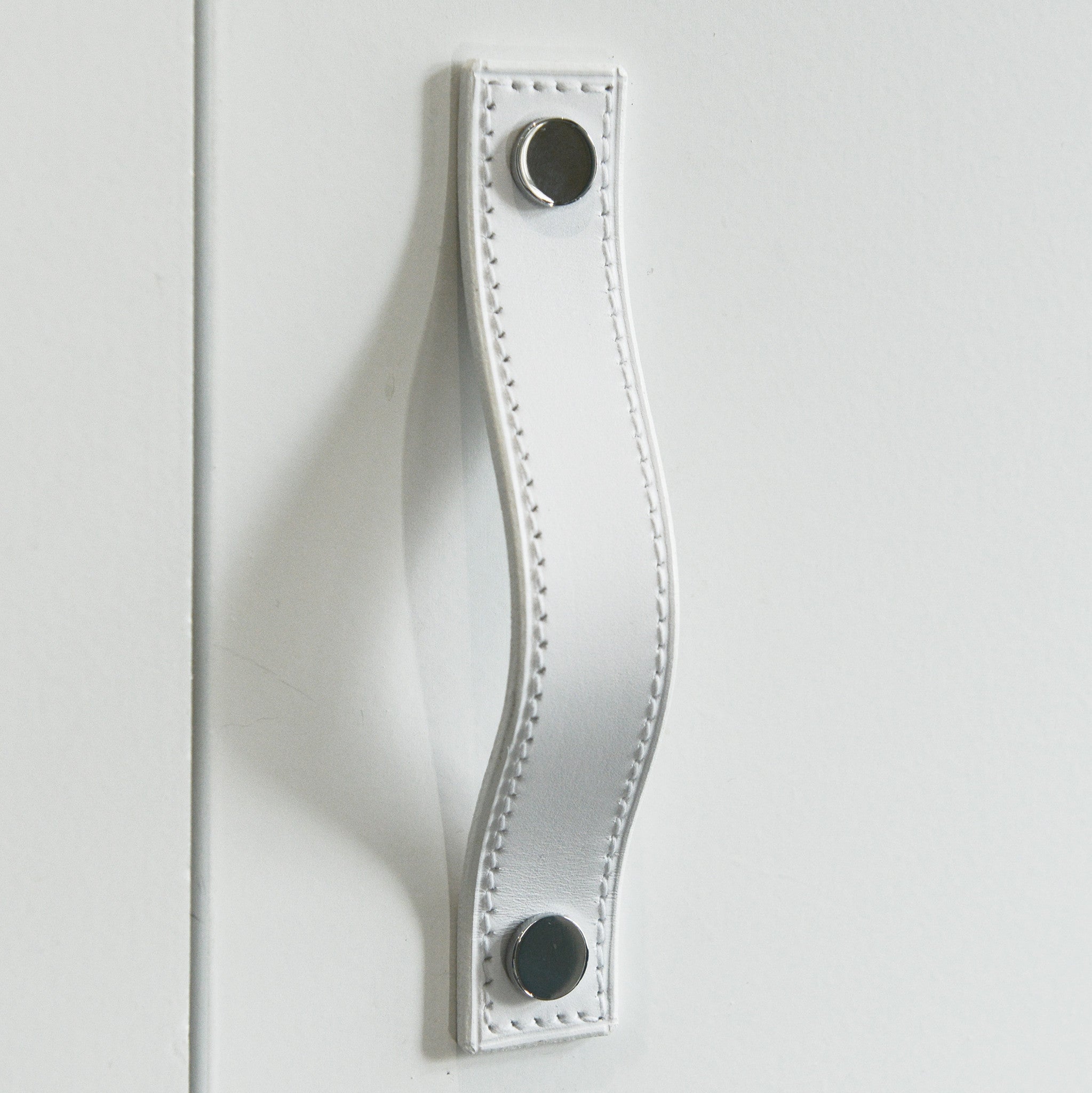 Alderney Stitched White Leather Door Pull - Main Image