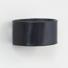 Palmera Ring Black Leather Door Pull 